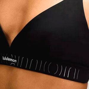 Host Pic🎉 Lululemon License to Train Triangle Bra, Size 2